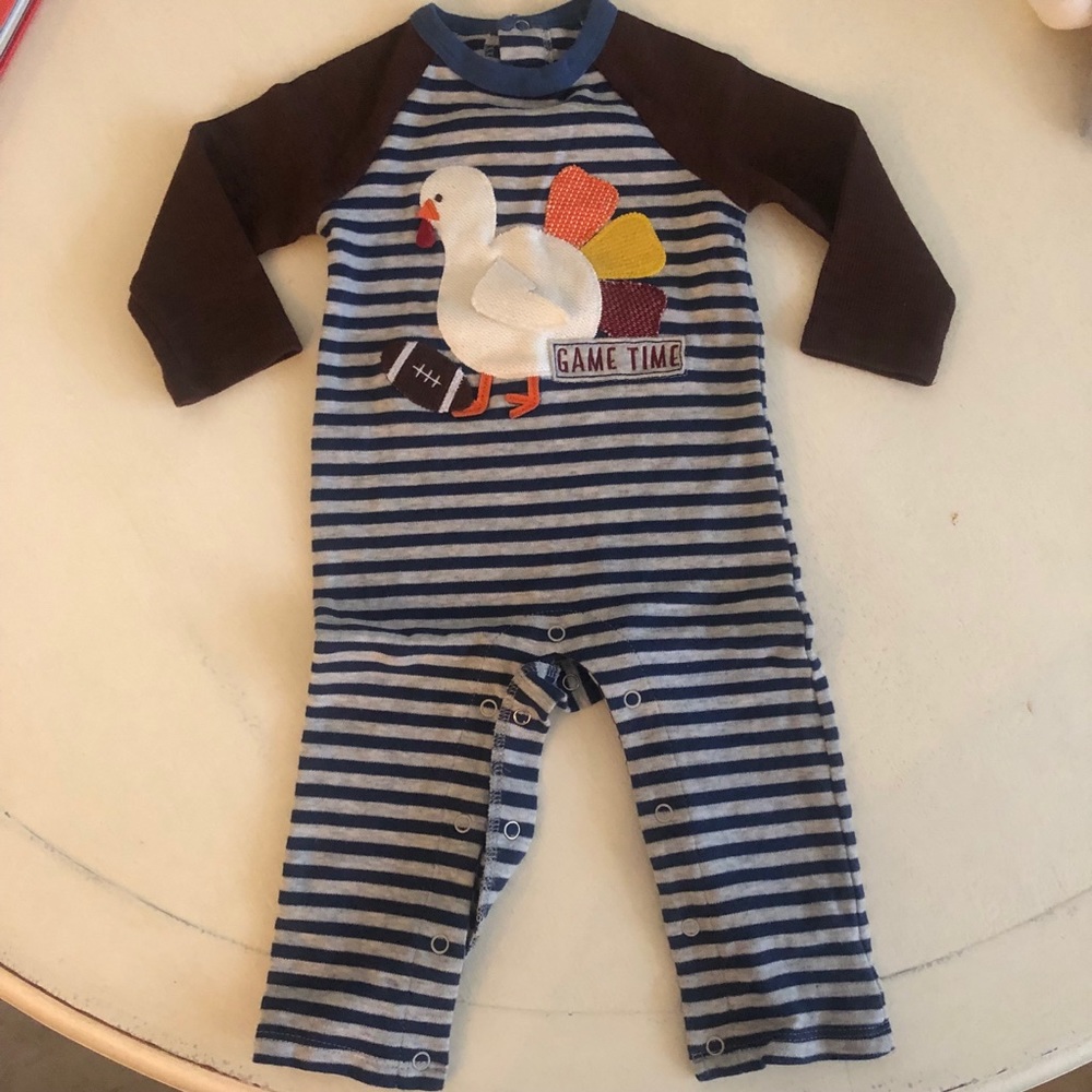 Mud pie Thanksgiving one piece